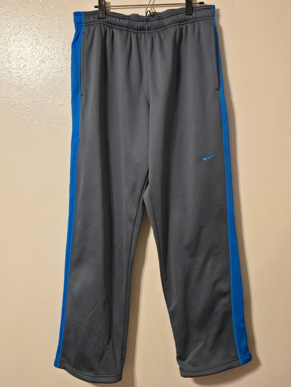 Nike Therma-FIT KO Fleece Sweatpants Mens XL Gray Blue Striped Pants FA13
